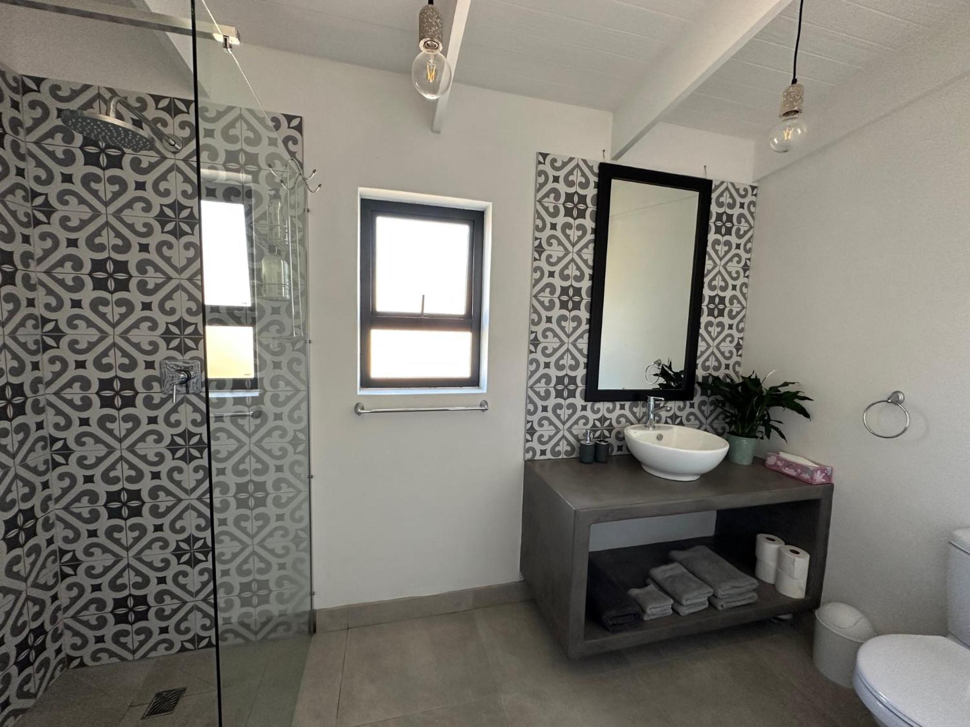 Modern Apartments Downtown プレッテンバーグ・ベイ エクステリア 写真