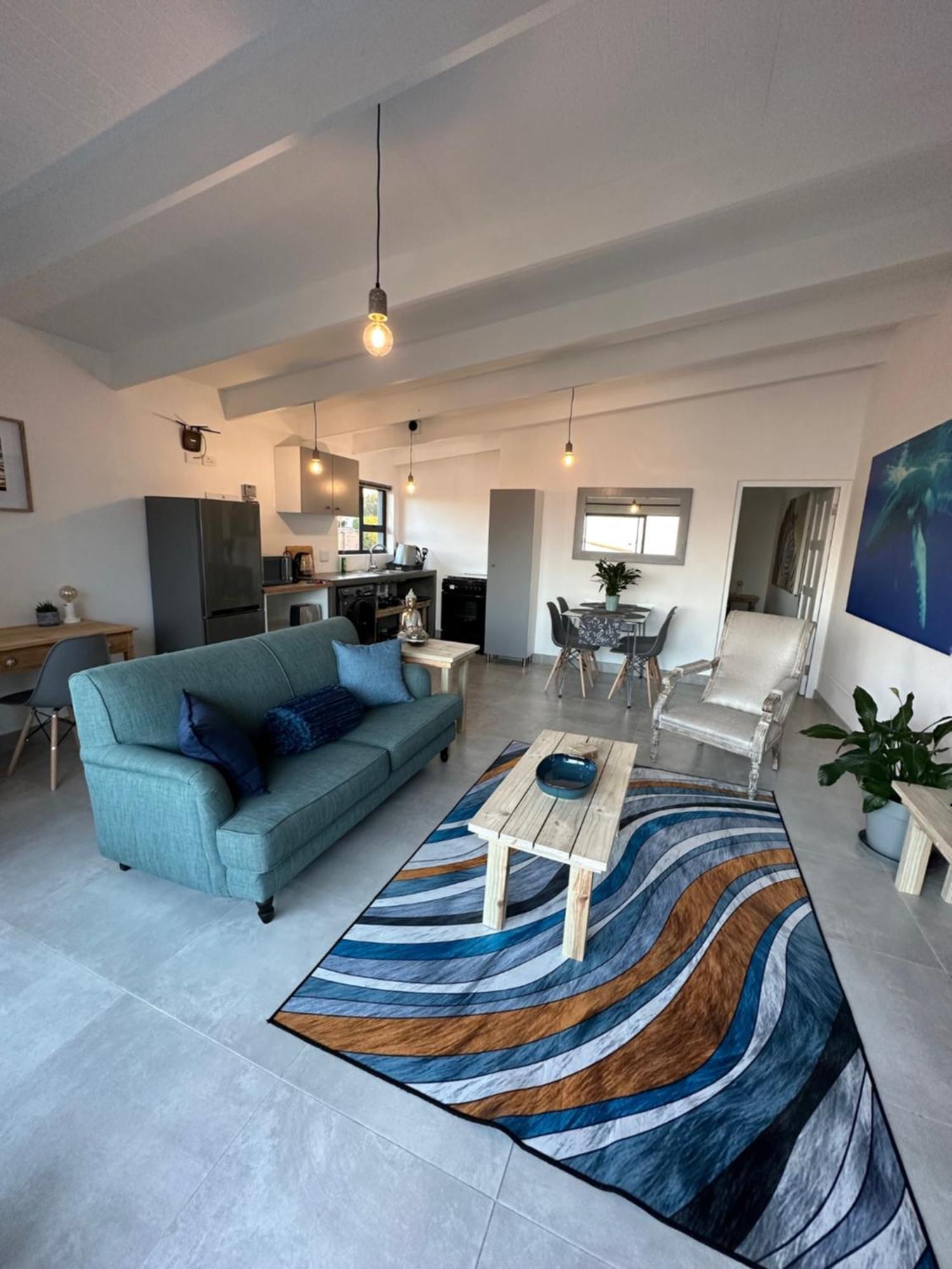 Modern Apartments Downtown プレッテンバーグ・ベイ エクステリア 写真