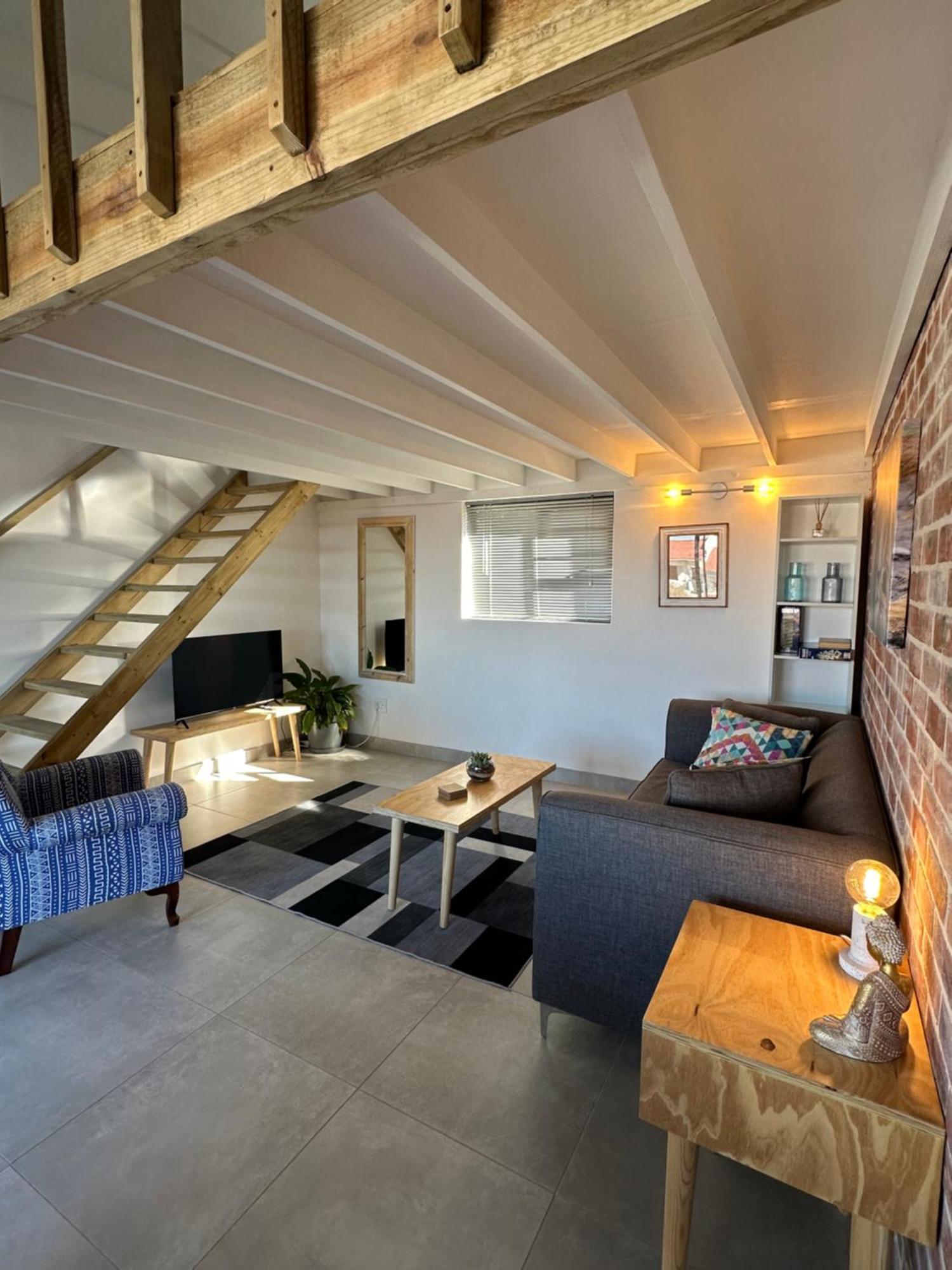 Modern Apartments Downtown プレッテンバーグ・ベイ エクステリア 写真