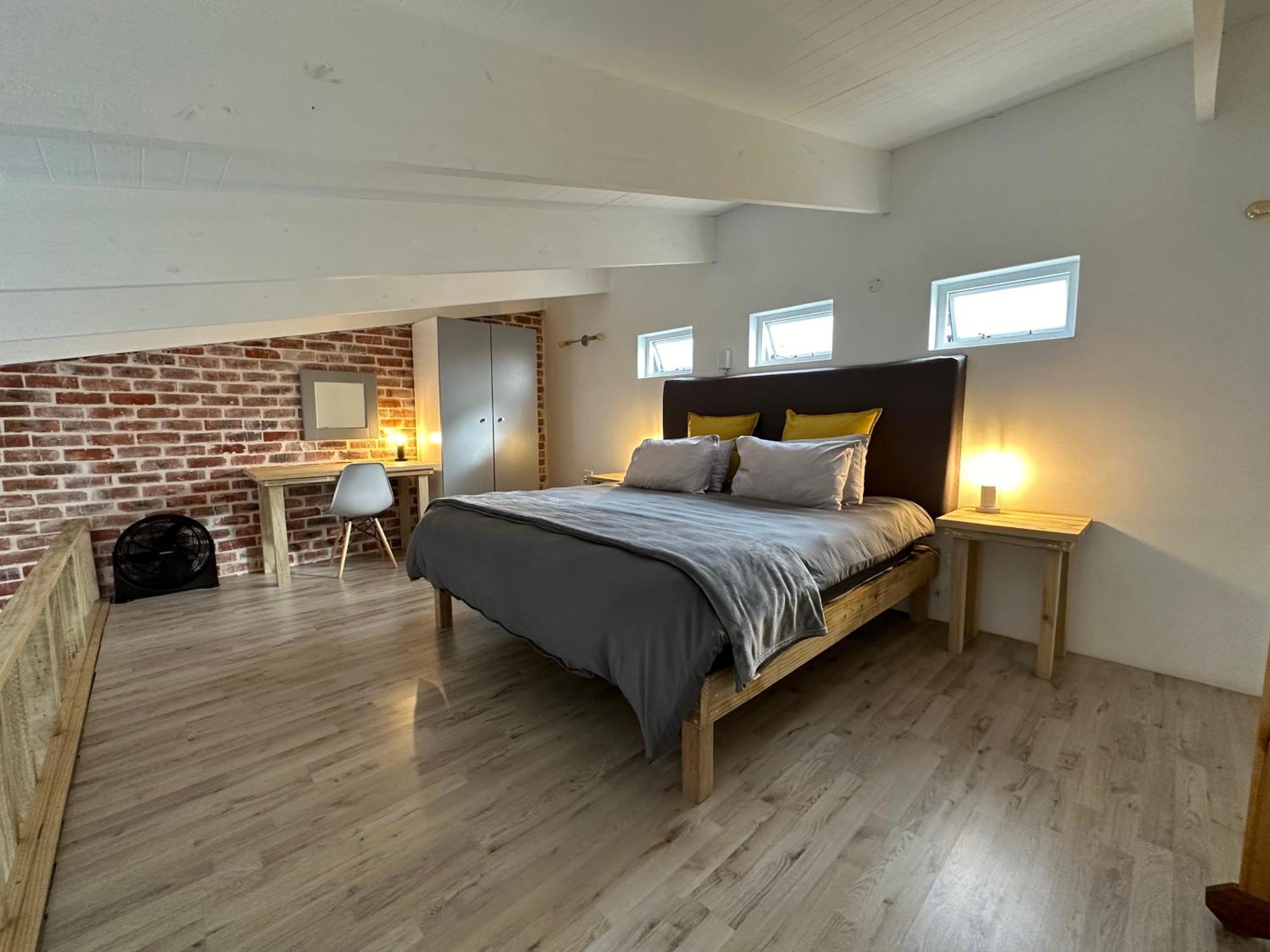 Modern Apartments Downtown プレッテンバーグ・ベイ エクステリア 写真
