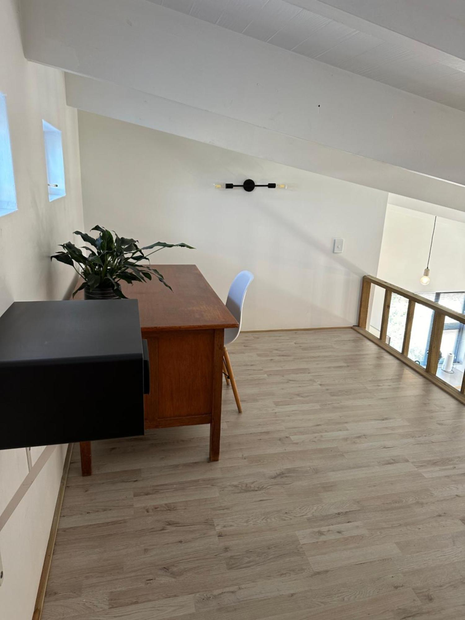 Modern Apartments Downtown プレッテンバーグ・ベイ エクステリア 写真
