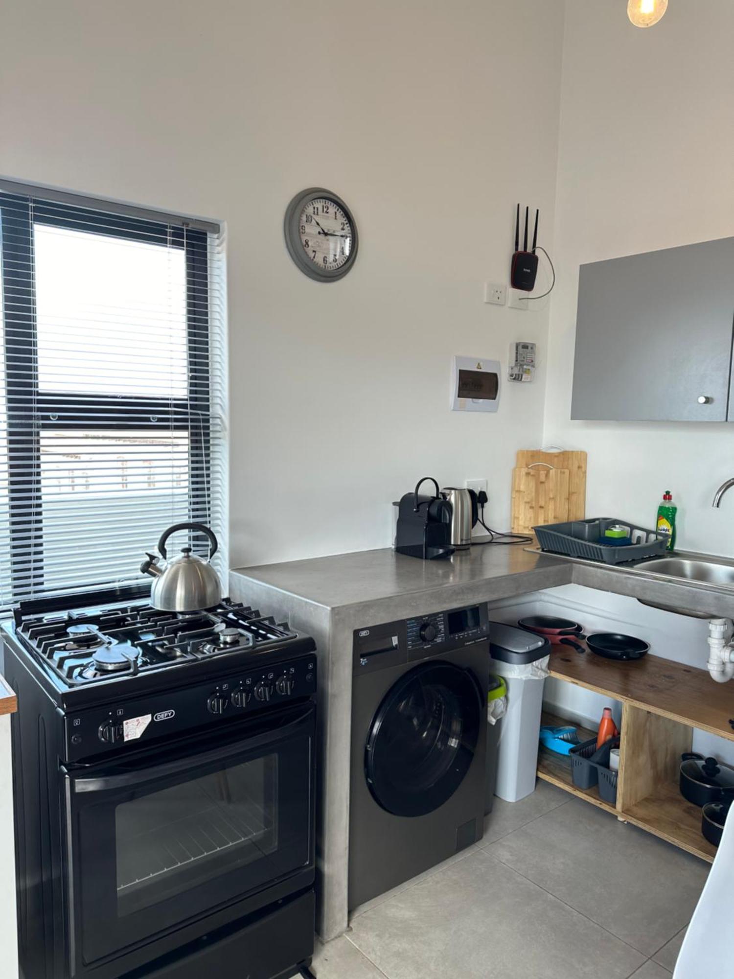 Modern Apartments Downtown プレッテンバーグ・ベイ エクステリア 写真