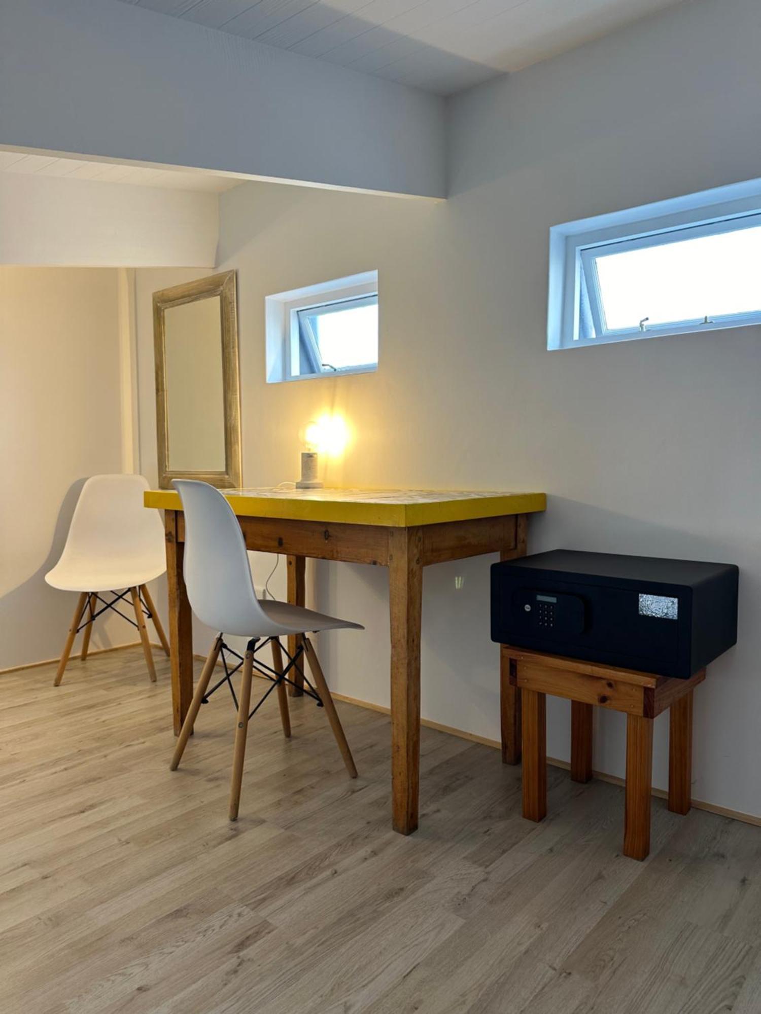 Modern Apartments Downtown プレッテンバーグ・ベイ エクステリア 写真